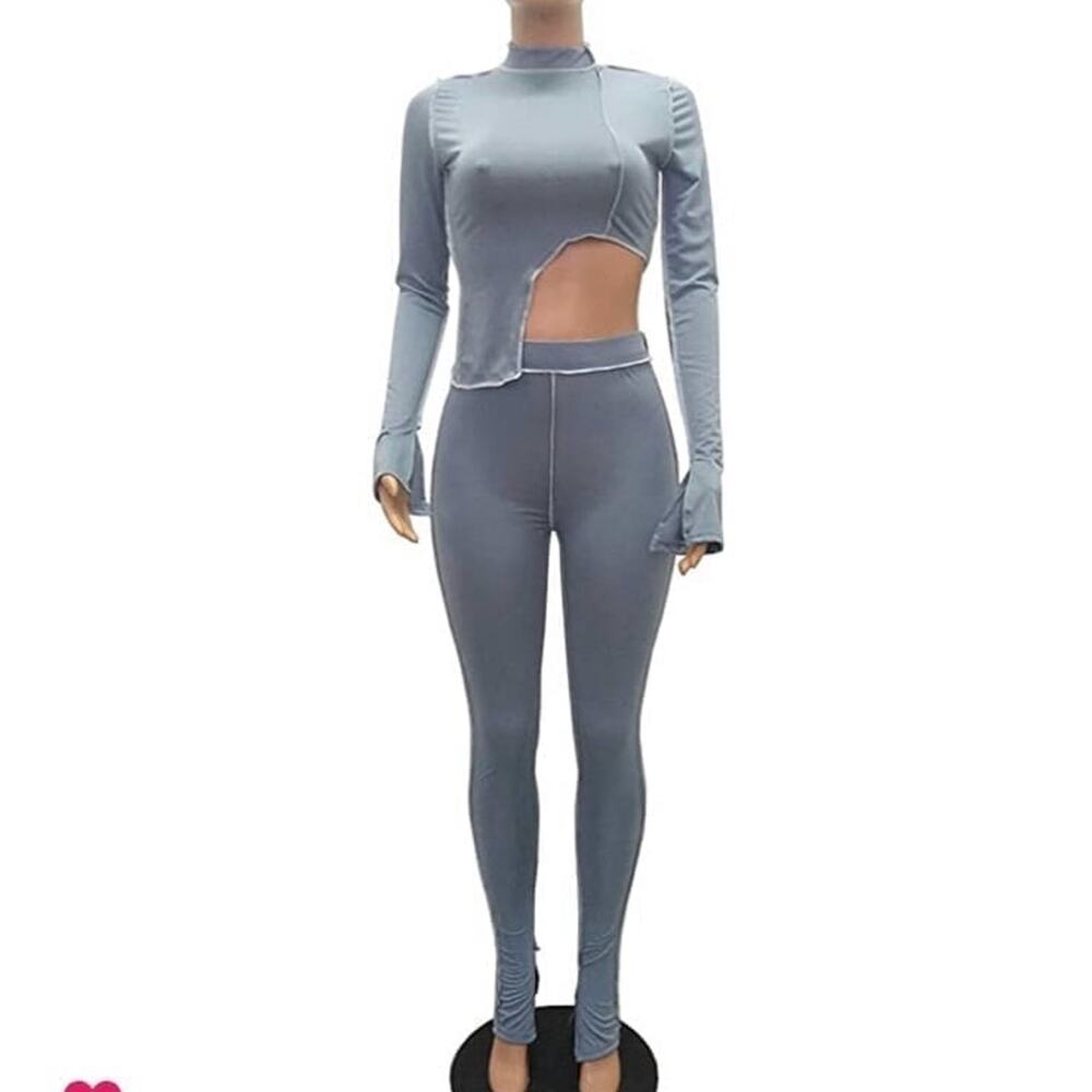 Inside Out Seam Two Piece Outfit Size Small!!